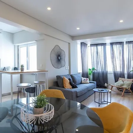 New - Luxury & Bright Apartamento *