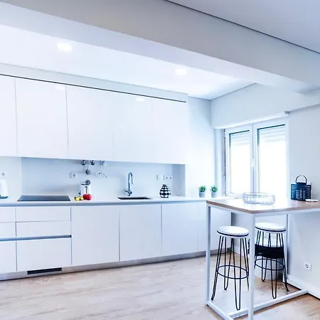 New - Luxury & Bright Apartment Lissabon
